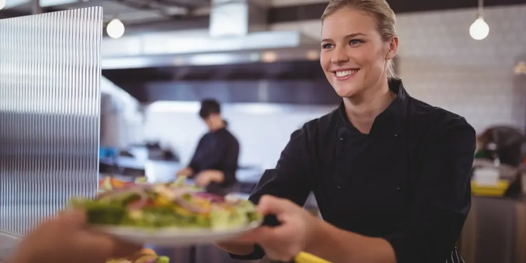 Neue Sachbezugswerte 2026 – Geplante Erhöhungen bei Verpflegung und Unterkunft